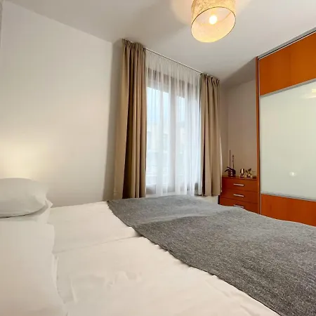 Artemisia Luxury Skyterrace Apartment